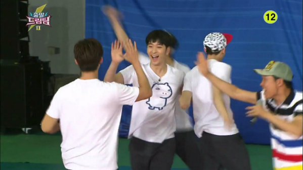 OnlyChansung's tweet photo. Dream Team RT @nkhsym: 재미있을 것 같은데...! http://t.co/qi7G8f3RA9