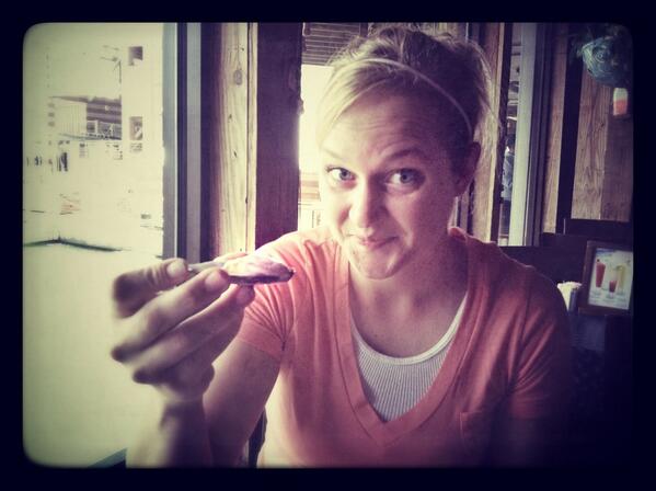 hannahWee33's tweet photo. My first oyster yesterday, and it went really well :) #Galveston #thatsawrap @wsmediaworks http://t.co/7YOuGrWFlE