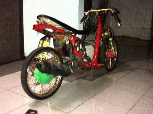 dithaTriJ's tweet photo. Sale!!! Mio Drag 2010 surat lengkap pajak hidup.... Tinggal gas.... Minat PM..... http://t.co/slrfQR3o9f