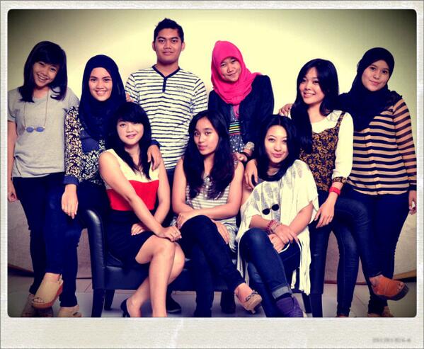 cuslicious's tweet photo. "@evaamelani: @giintaan @Fujirumarti @firmandrmawan @ecikayanti @HairiraNindya @Radesta_2 @sitisuryani14 @MMargalita http://t.co/NRZXy6vCTG"