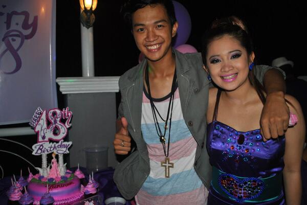 One of the greatest nights of my life. EXOFUN at Yuki-Num Gonzales's 18th Party :))) @YukiPerryGaga