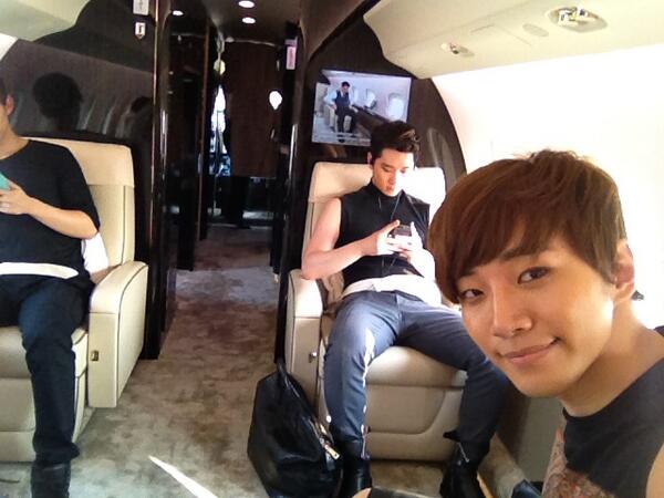 dlwnsghek's tweet photo. 전용기타고 구마모토 고고싱~~ http://t.co/OsjtkQTzNd