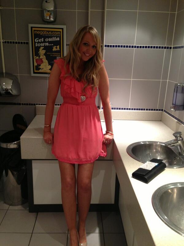 klmcintosh1983's tweet photo. #summertime #singlelife #happydays :) 👸😁 http://t.co/Qg34HVgRry