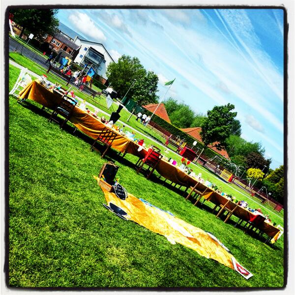 #MadHattersTeaParty today #CoronationPark #Ormskirk 12-4pm #LiveDreamSucceed