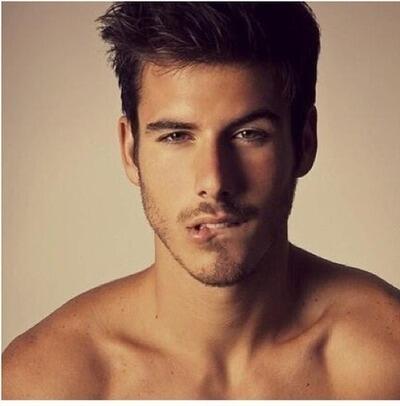 BeautifullBoyss's tweet photo. lip bite - http://t.co/3SpTHJdzNN