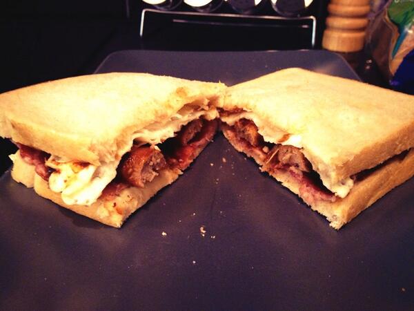leahlightning1's tweet image. Bacon, egg and sausage sandwich! #yum #baconagain #cravingsorted 🙌