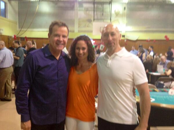 McCallSchool's tweet photo. @MikeFOX29 Thank U for coming out 2 support McCall Elem School!!  Ur the best!!! http://t.co/R9sWDYkFnr