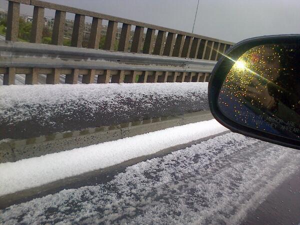 piercepersons's tweet photo. And its hailing in Cape Town! @jojoclare http://t.co/WYOJkw4OuX