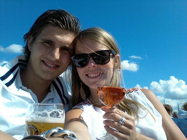 Peter_Hoolwerf's tweet photo. Het betere leven #mooiweer #havenvaneemnes @_Lisanne__ http://t.co/HOf0uevTgG