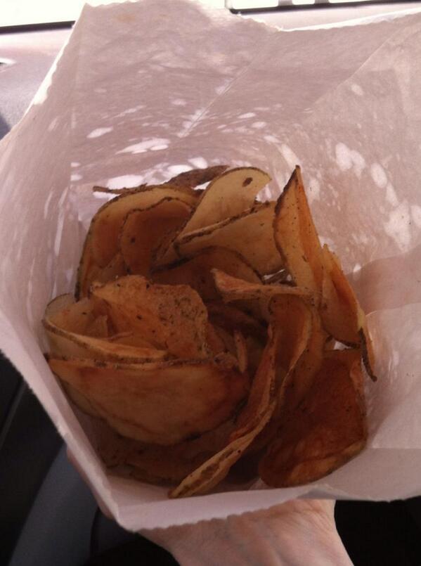 hansonpt's tweet image. How about some ridiculously good chips from @PinkysKitchen ?! Why yes! So good. #notmessinaround