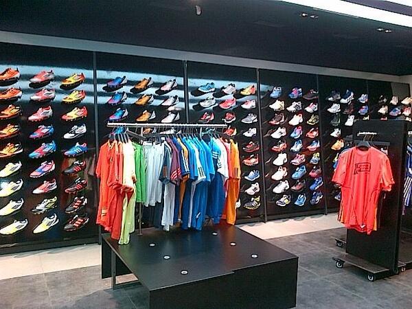 Adidas Paraguana en Twitter: tenemos la tienda FULL surtida! 40% de Rebaja y bastante mercancía disponible! #adidas #puntofijo #sambil #oferta http://t.co/tfgkZ6wKbw" / Twitter