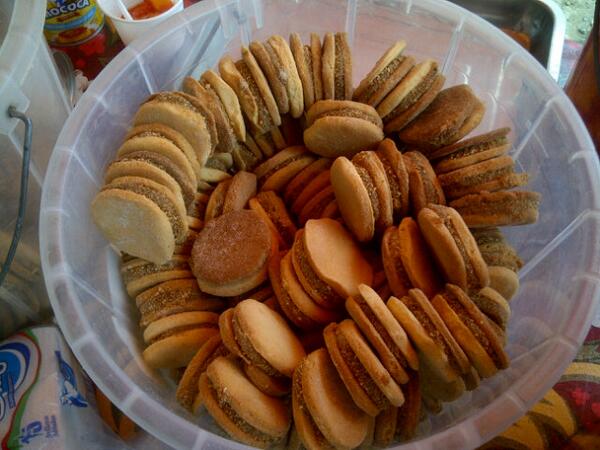 Rmoralesverduga's tweet photo. Las famosas #CHEPITAS ( alfajores) via #Crucita-#Portoviejo .. Los nombres en #Manabí siguen sorprendiendo jajaja http://t.co/1VaTnYmcAI