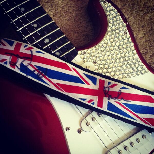 alliehhouse's tweet image. Admit it! My guitar is better than yours. #musicproblems