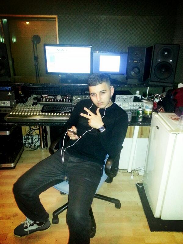 Am1Officiel's tweet image. Studio Time , Parlez temp que vous Pouvez #Am1OMic #Kdr #PrototypeBuilding