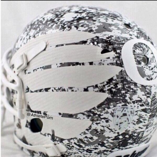AthletePorn's tweet photo. Oregon's "Digital Camo" Helmets http://t.co/LDKgvtOk9o