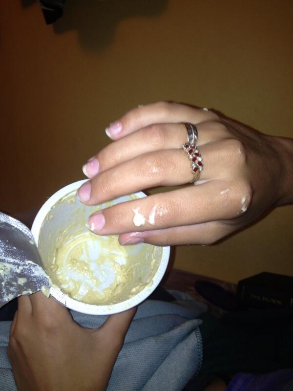 _TravisStringer's tweet image. Huge pet peeve ! When your hand gets dip on it trying to reach the bottom. #firstworldproblems