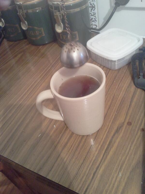 ValenceShift's tweet photo. :( #catastrophe #cupoftea. Still not a good enough reason to not drink it. http://t.co/G6GrWOyKQc
