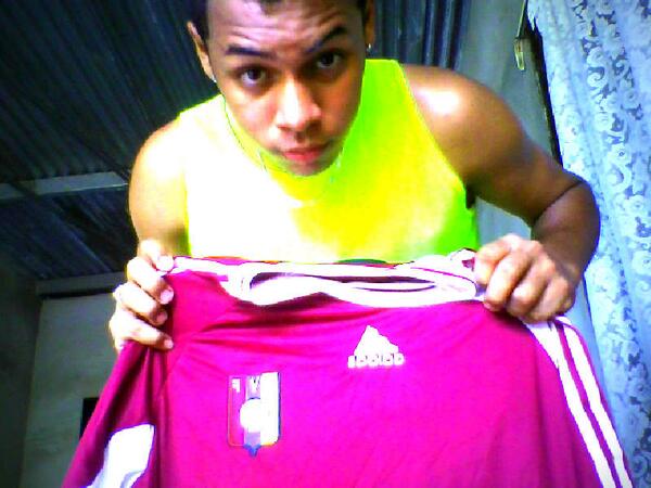 JulinCorro's tweet photo. Regalito *-* #Potuga <3 http://t.co/jni0JrQthI