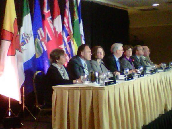 Eva Aariak tweet media