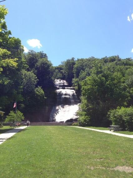 Olyowski's tweet image. Weird but montour falls is pretty #neverrealized