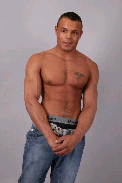 HotMenEyeCandy's tweet photo. Oh those last two tweets didn't have pics. Here is Leeroy. http://t.co/3C2GHneXaY