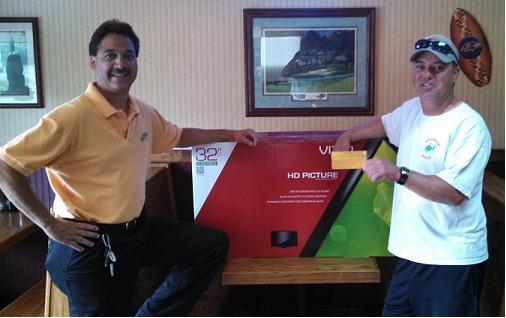 Holly_Poultry's tweet photo. Tony Kobb at Southside Deli &amp; Grill  Was very excited to find out he was a 32" TV winner. http://t.co/ynZnNFW4B7