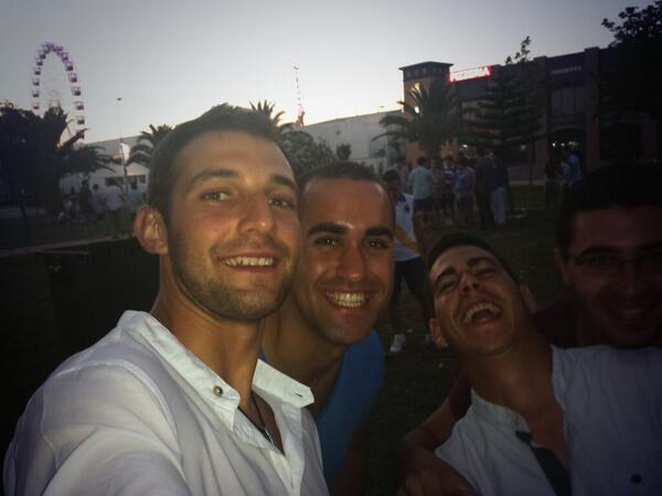pacojaviergarci's tweet photo. Riete cuando quiera @bartifernandez @Ocelu21 @nietoguitarra http://t.co/VOQPQAZr8e