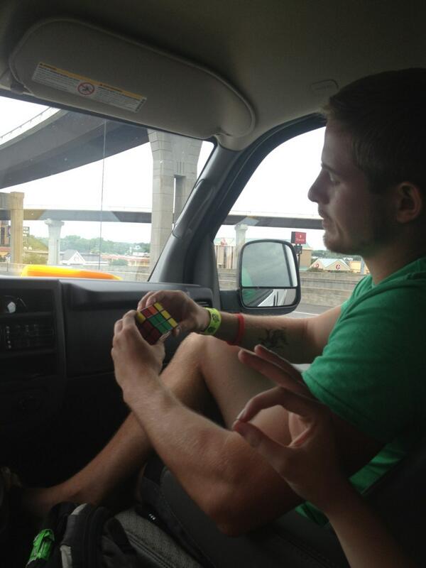 SpidermansVan's tweet photo. What Riley did for fun in high school 👌 http://t.co/qgzUme4g0Z