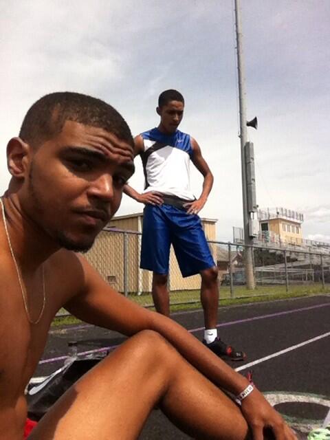 renz_rod's tweet image. Out here on our track grind! 🏃💨#sprintteam