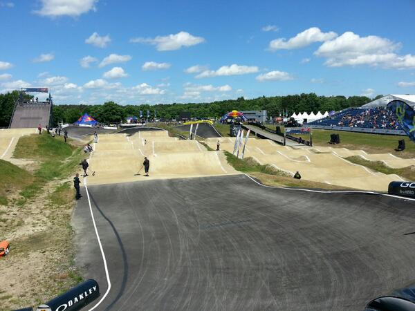 Vandaag een goed trainingskamp in Papendal afgesloten. Vanmiddag mooie vip plaatsen bij de BMX Supercross worldcup!