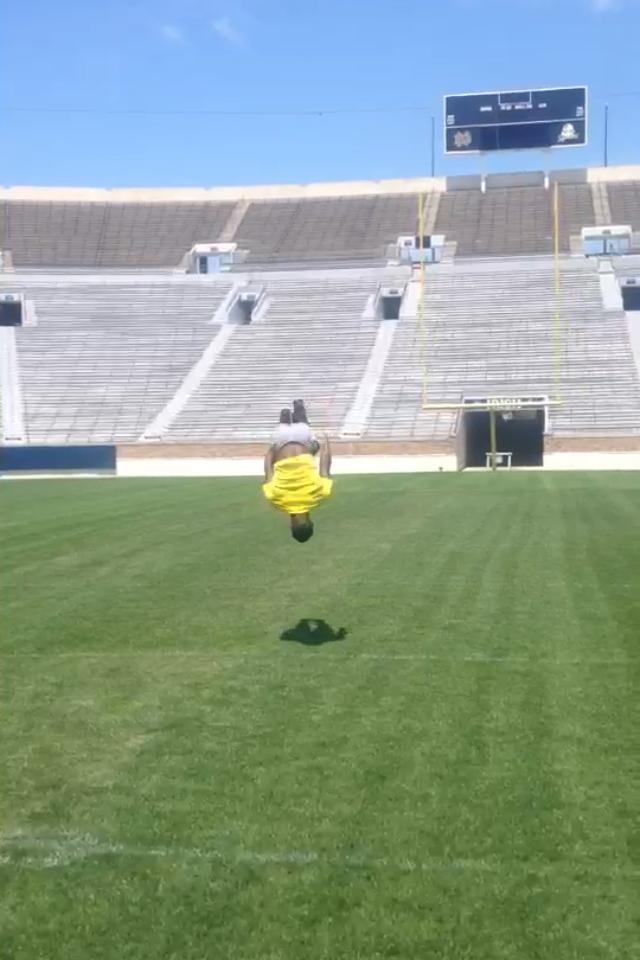 BM0ZY9ZCUAI784C.jpg:large