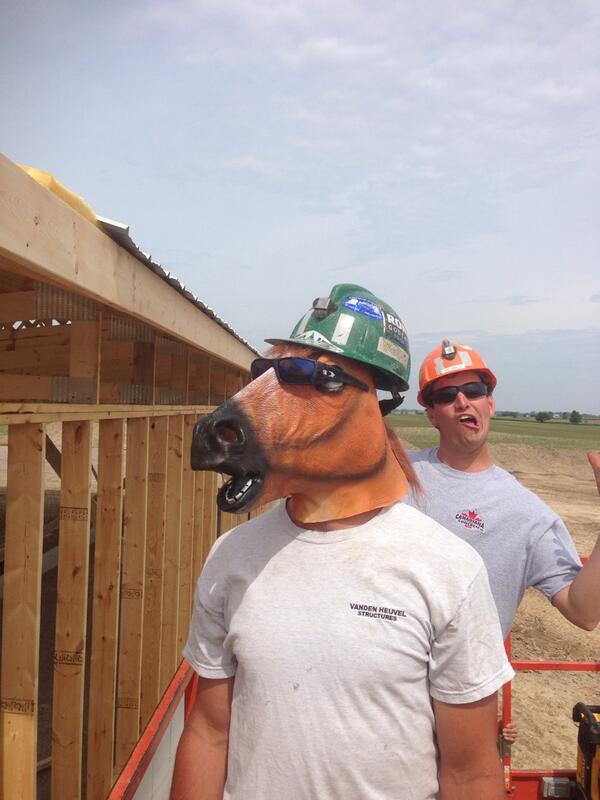 Druny11's tweet image. Another saturday at the office @middle67