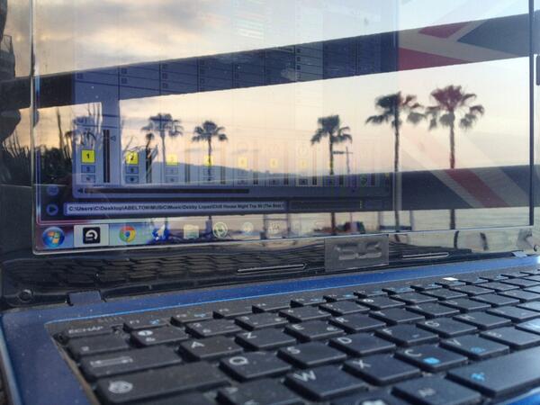djJamieFord's tweet photo. having a little mix with the sunset http://t.co/Czo484YVrD