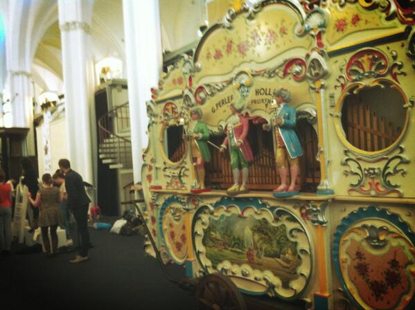 TheaterZEST's tweet photo. ZEST rehearsing tussen de draaiorgels @MuseumSpeelklok today! http://t.co/kM1evaPte1 http://t.co/60czgeywwl