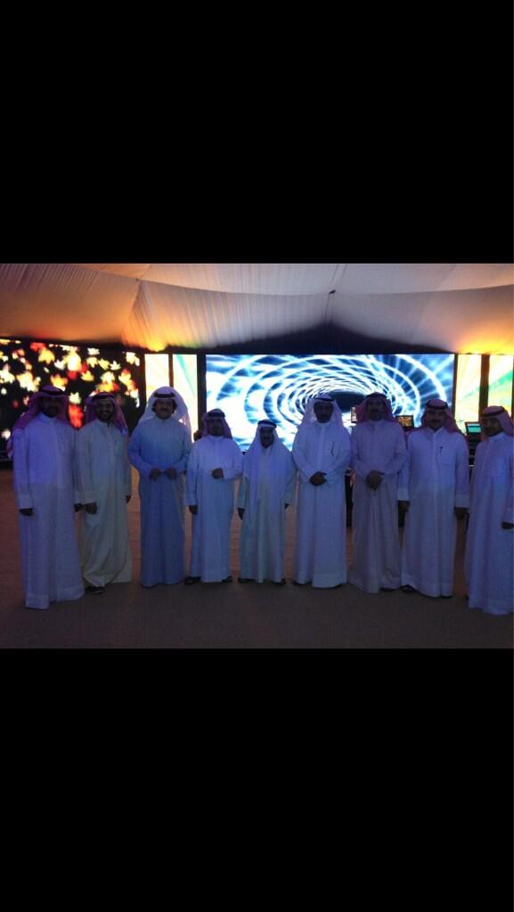 sultanalghaisem's tweet photo. التجهيزات لحفل قبيلة شمر وصوره مع الاخ بركات الوقيان المشرف على اللجان العامه والاخ لماس الضوي وبعض الاخوان
#حفل-شمر http://t.co/2OWu9cbJJh
