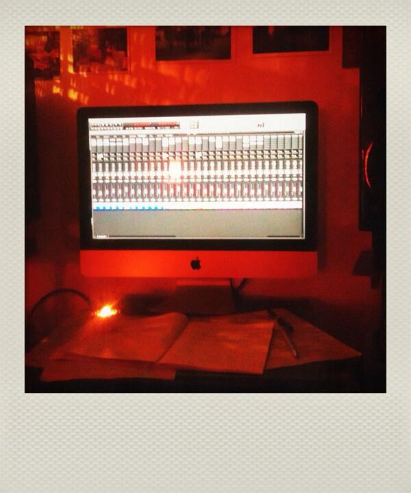 moon_pilot's tweet image. #nowproducing Pierre Lebas all the night! #LaRuda #angers #mix