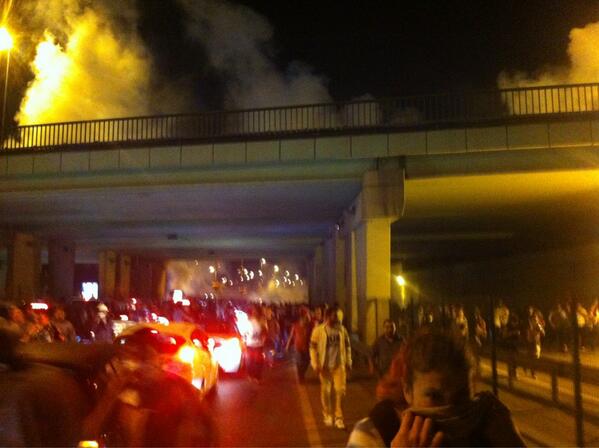 Altunizade'de hem arkamiza hem onumuze biber gazi yagdirdilar