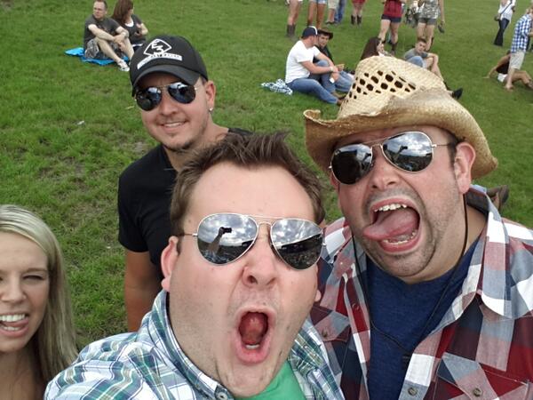 dmborsits's tweet image. Luke Bryan and FGL #firstmidwest #plaid #gitrdone