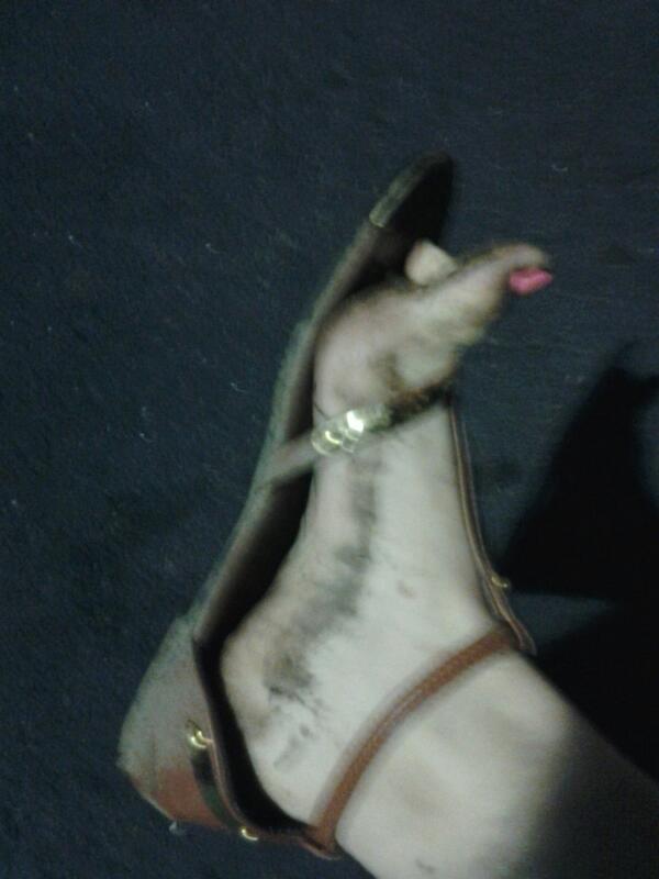 rosa_tufano's tweet image. Gotta love country concerts #mudpool