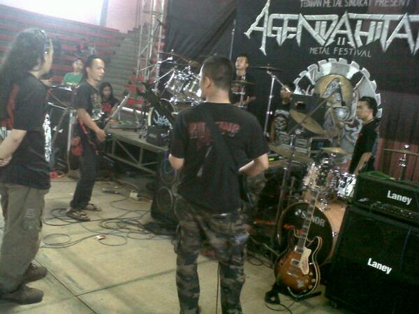 Jasad_bdm's tweet photo. Done !!!  AGENDA HITAM 2 @ Gor Bahurekso KENDAL !! http://t.co/GCSukr8ztJ
