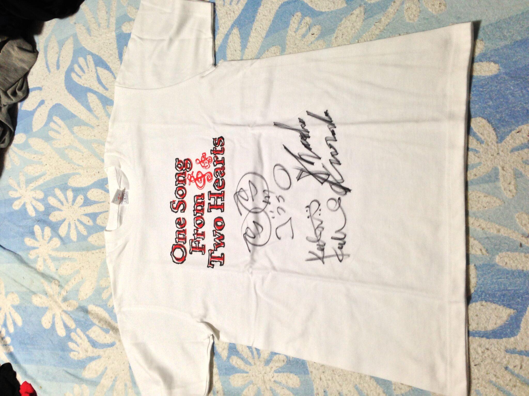 ファッション通販 コブクロ サイン入りTシャツ その他