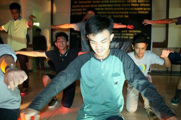 Waktu prfm disini anak anaknya masih ramai dan sekarang cuma 5 sampe 7 orang kalo prfm