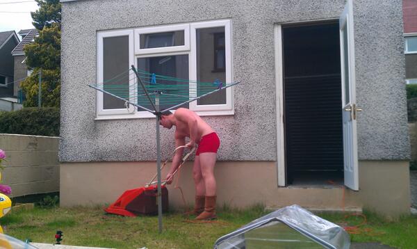 KimAustin25's tweet image. Richie loving his fathers day present : ) #chuffing #thenewwaytolawnmow!