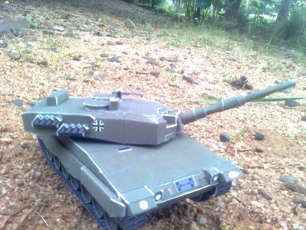 Leopard 2A4 Main Battle Tank 100% KERTAS
By Muhamad Reza Ryandhika (LAMPUNG)
#Papercraft <a href="/perikertas/">PERI</a>