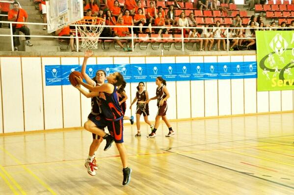 FCBQ's tweet photo. Final #MiniBQ2013 Femenina: @FEMSANTADRIA 86 - @BasquetSantG 78. Felicitats a tots dos! http://t.co/14rfwRwjv2