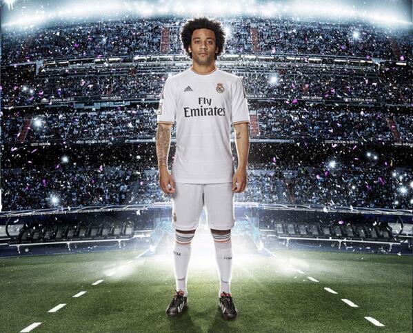 SiempreMarcelo's tweet photo. Marcelo con la nueva equipación del Real Madrid. http://t.co/OpHOw6jTA3