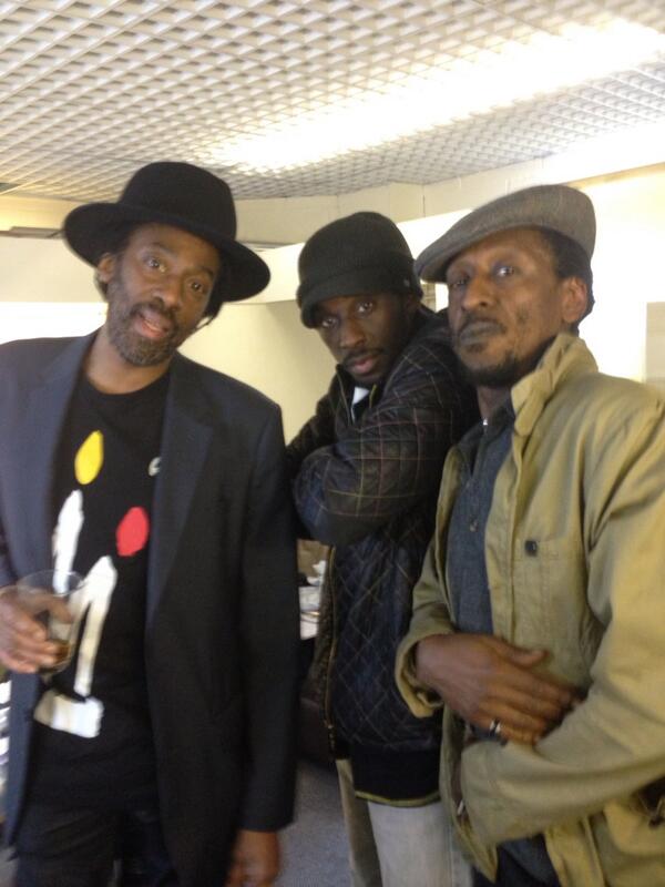 solomanmusic's tweet photo. The pose b4 the show http://t.co/7IMwgKH54g