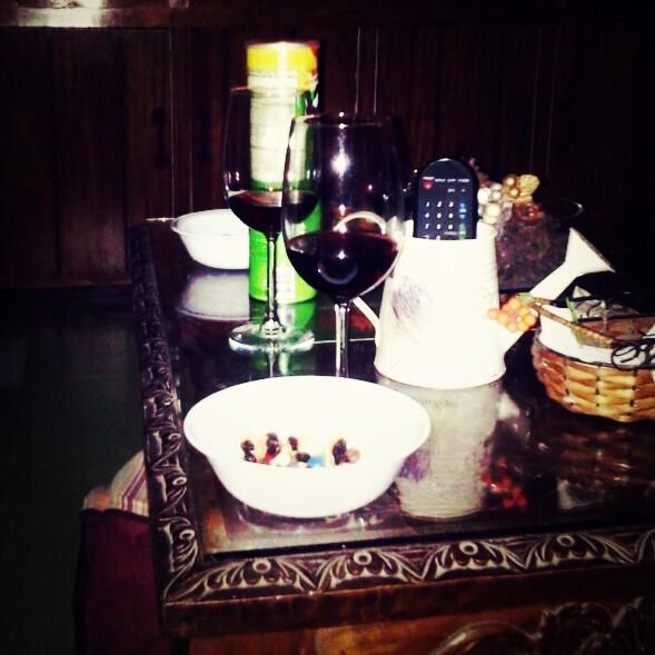 peepottz's tweet photo. #alittlewine after dinner http://t.co/1hQxkCjsF7