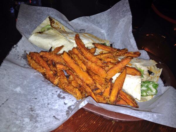 leadereater's tweet image. @leadereater found the sports and sweet potato combo he was looking for at T-Bones ... theleadernews.com/?p=9973