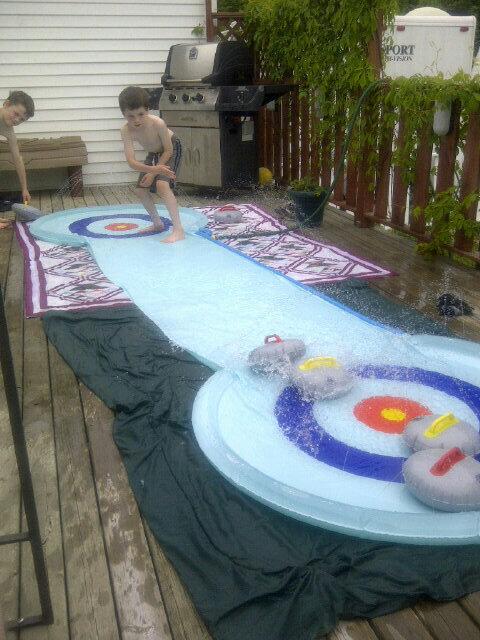 CGM1976's tweet photo. Who says #curling is a winter sport?!?! http://t.co/mwNA6C6AtT